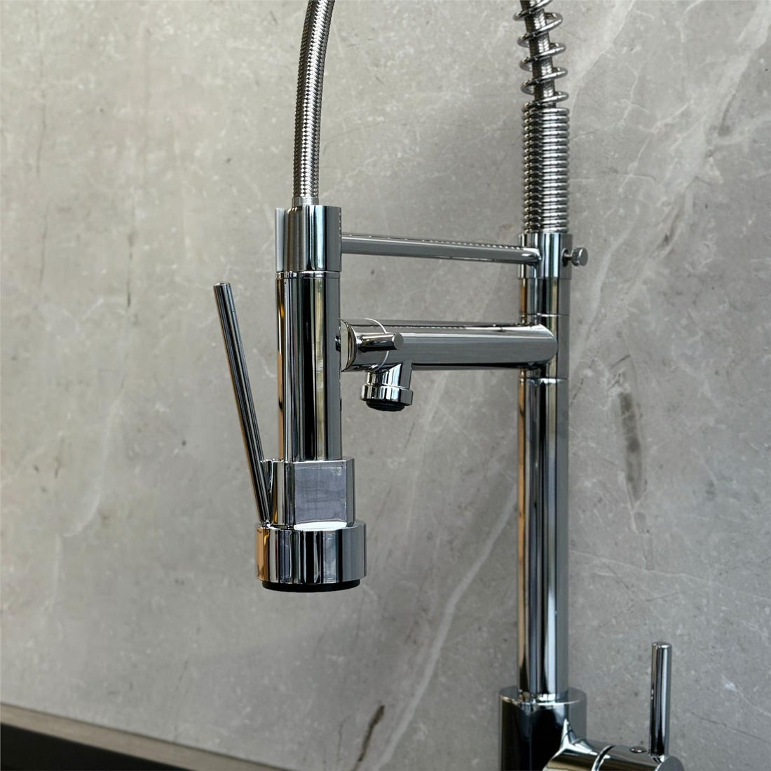 Liquida GR266CH Chrome Kitchen Mixer Tap With Swivel Spout & Directional Spray