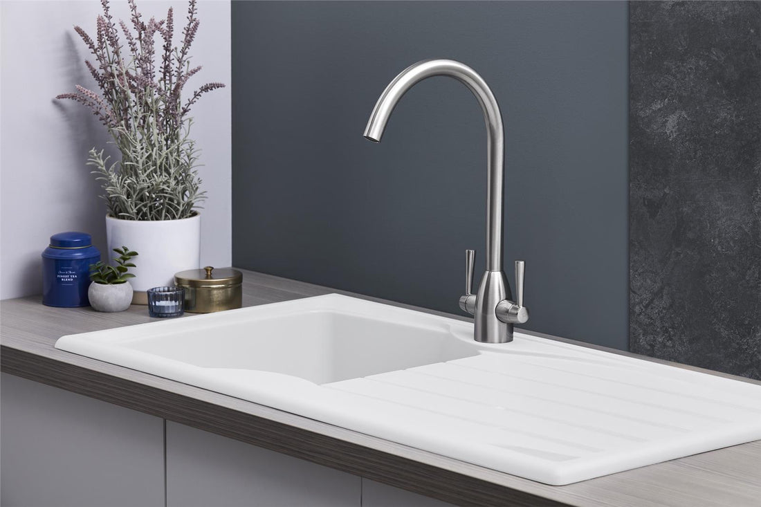 Liquida CMP10WH 1.0 Bowl Reversible White Kitchen Sink And Waste Kit