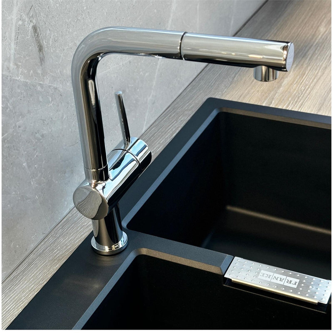 Reginox SONORAN Single Lever Pull Out Spray Spout Kitchen Mixer Tap In Chrome