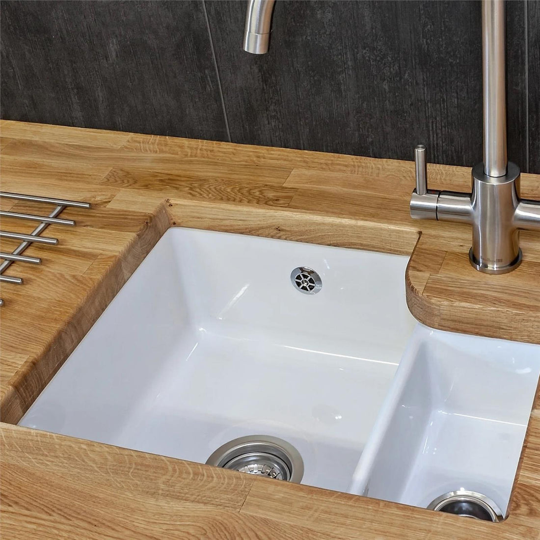 Reginox Tuscany II Undermount White Ceramic 1.5 Bowl Kitchen Sink With Wastes