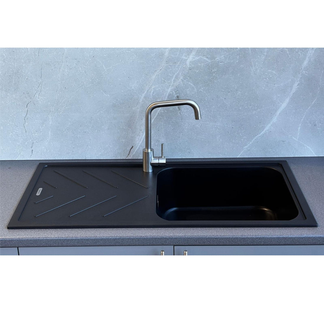 Reginox Calvi 10BL 1.0 Bowl Black Granite Reversible Kitchen Sink With Waste
