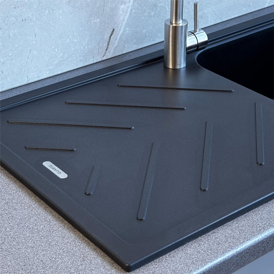 Reginox Calvi 10BL 1.0 Bowl Black Granite Reversible Kitchen Sink With Waste