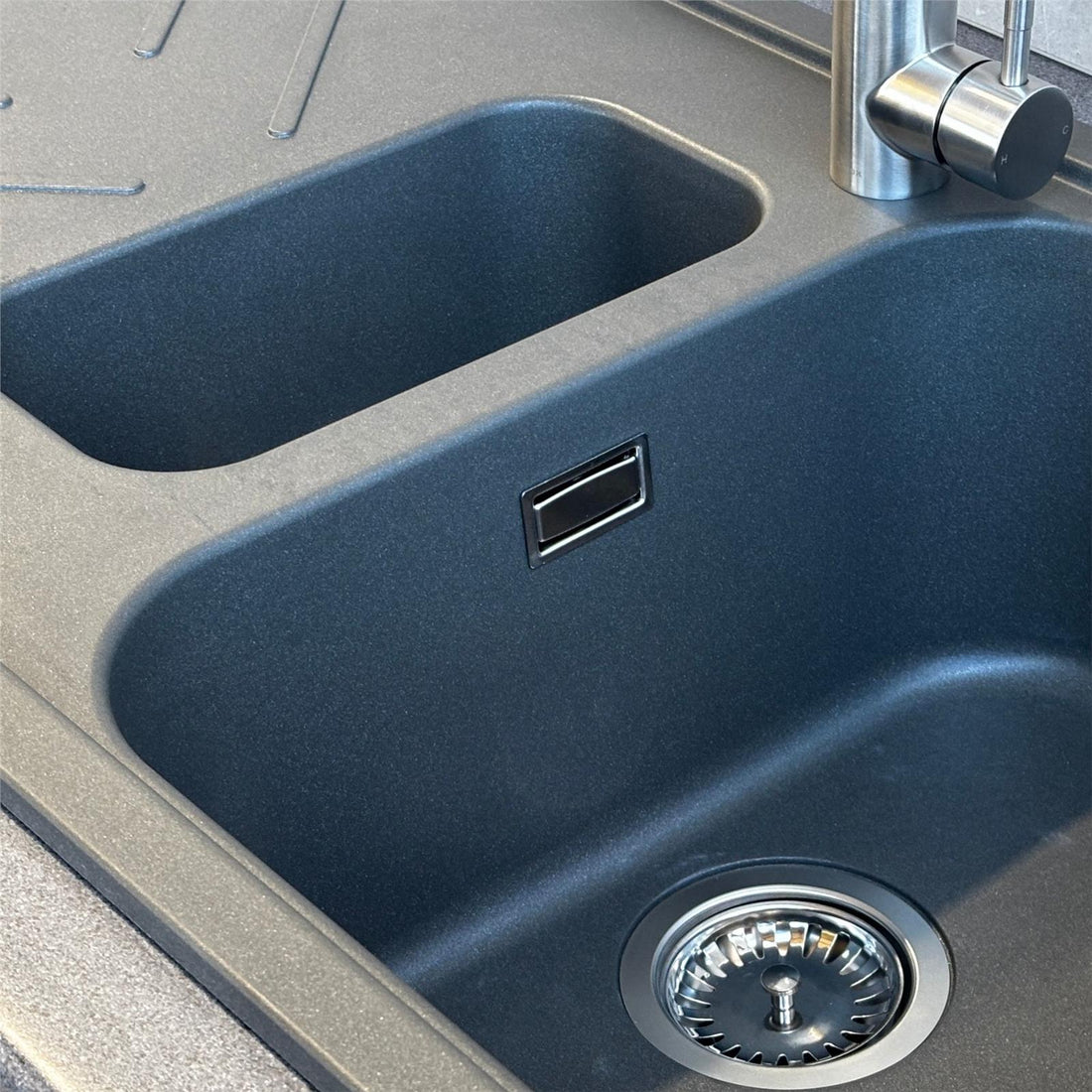 Reginox Calvi 15GM 1.5 Bowl Gun Metal Grey Granite Kitchen Sink With Wastes
