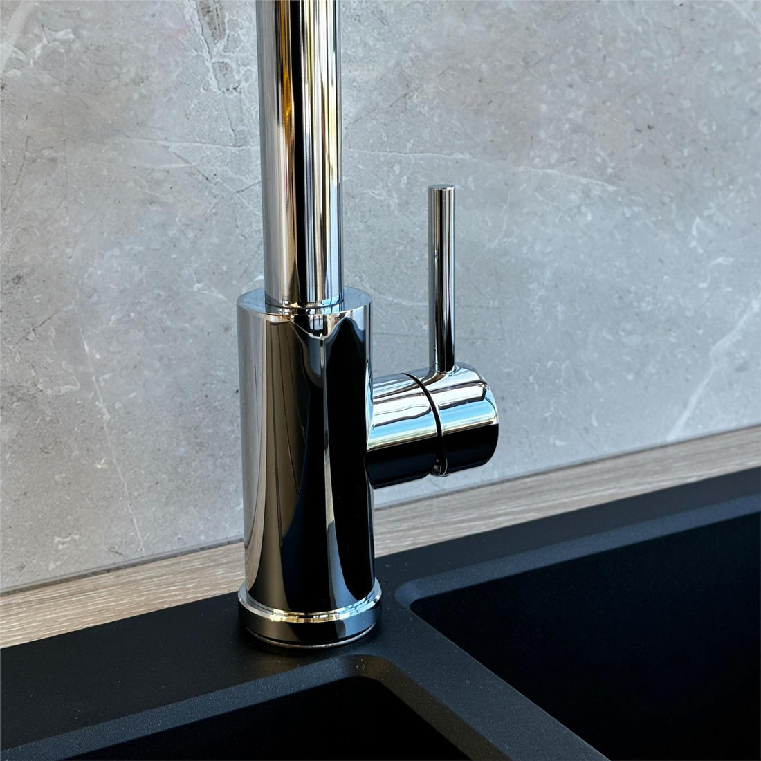 Liquida CT452CH Single Lever Pull-Out Chrome Kitchen Mixer Tap - GRADED