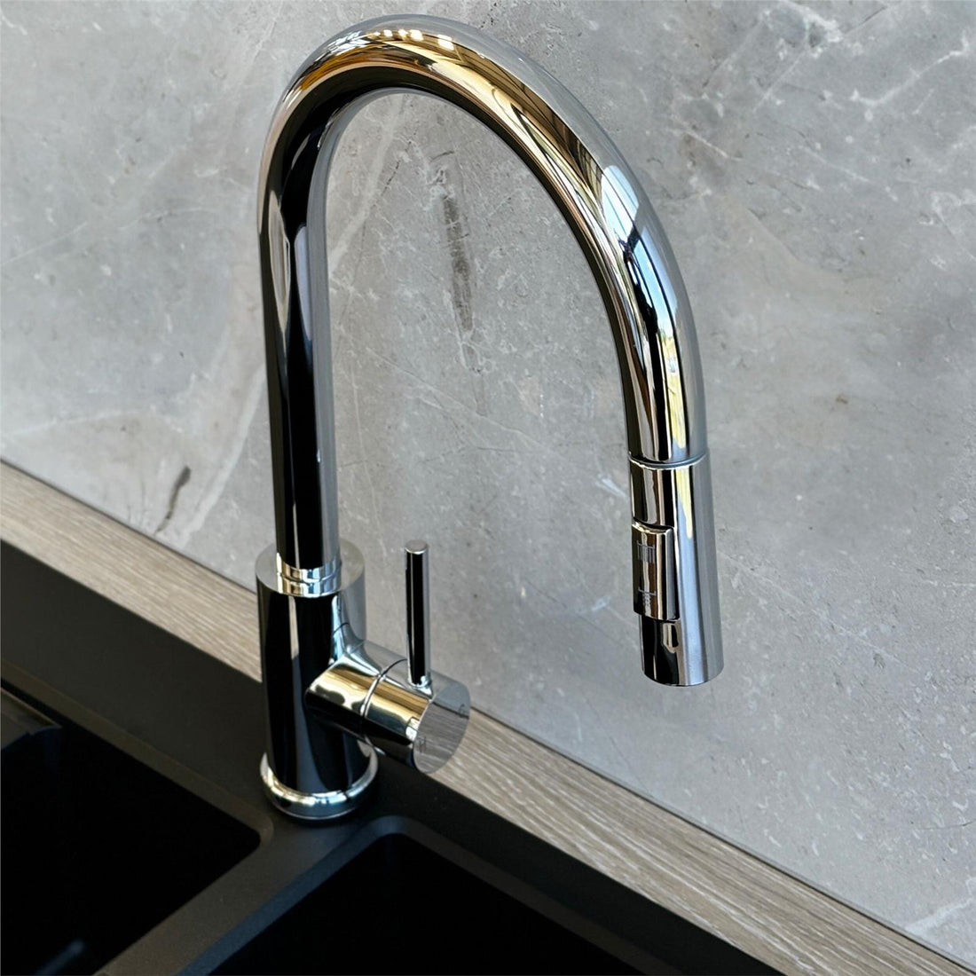 Liquida CT452CH Single Lever Pull-Out Chrome Kitchen Mixer Tap - GRADED