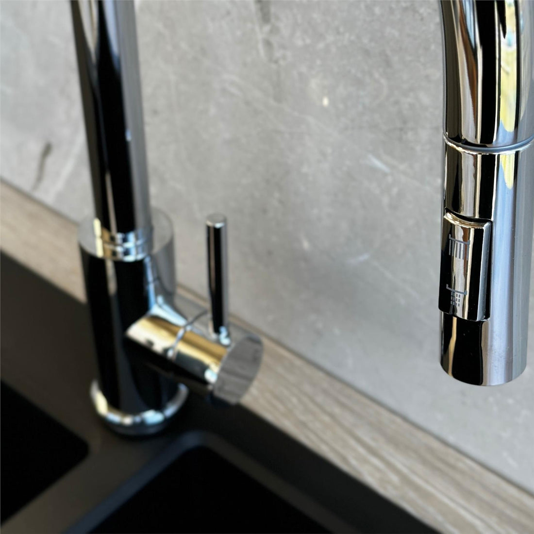 Liquida CT452CH Single Lever Pull-Out Chrome Kitchen Mixer Tap - GRADED