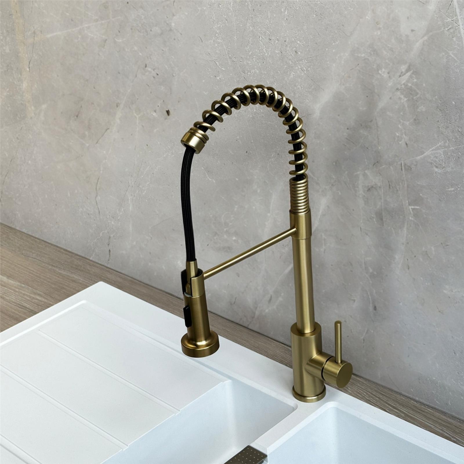 Liquida CT595BR Brushed Brass Kitchen Tap with Pull-Out Spray - GRADED