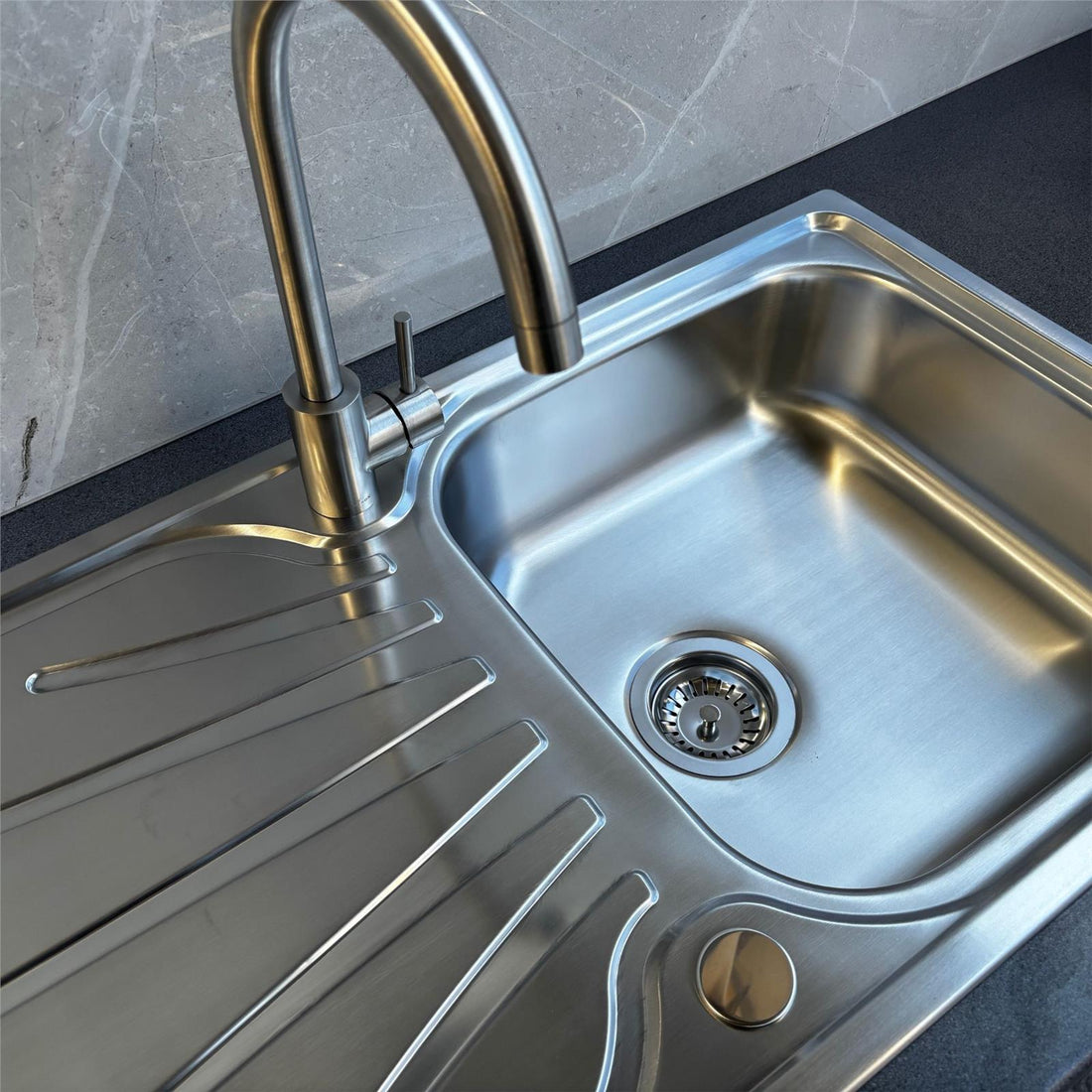 Liquida EUL10SS 1.0 Bowl Reversible Stainless Steel Kitchen Sink With Waste