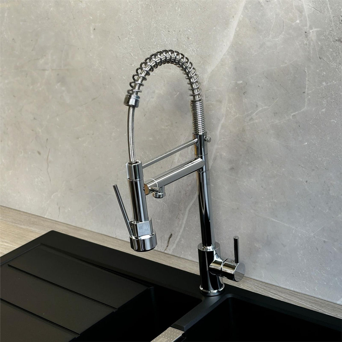 Liquida GR266CH Chrome Kitchen Mixer Tap With Swivel Spout & Directional Spray