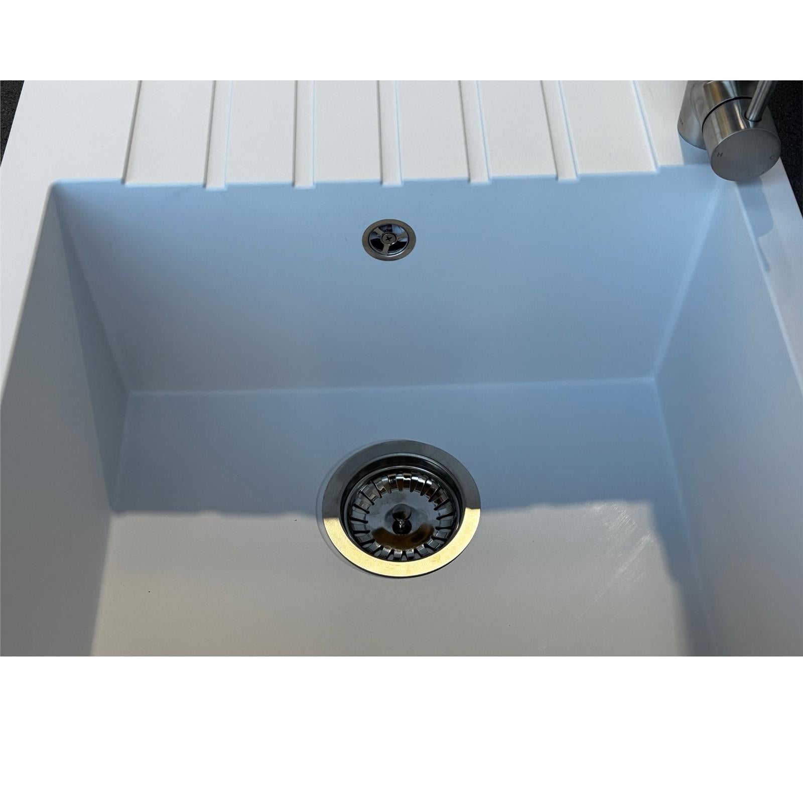Liquida white granite 1.0 bowl kitchen sink with reversible drainer drainer grooves detail