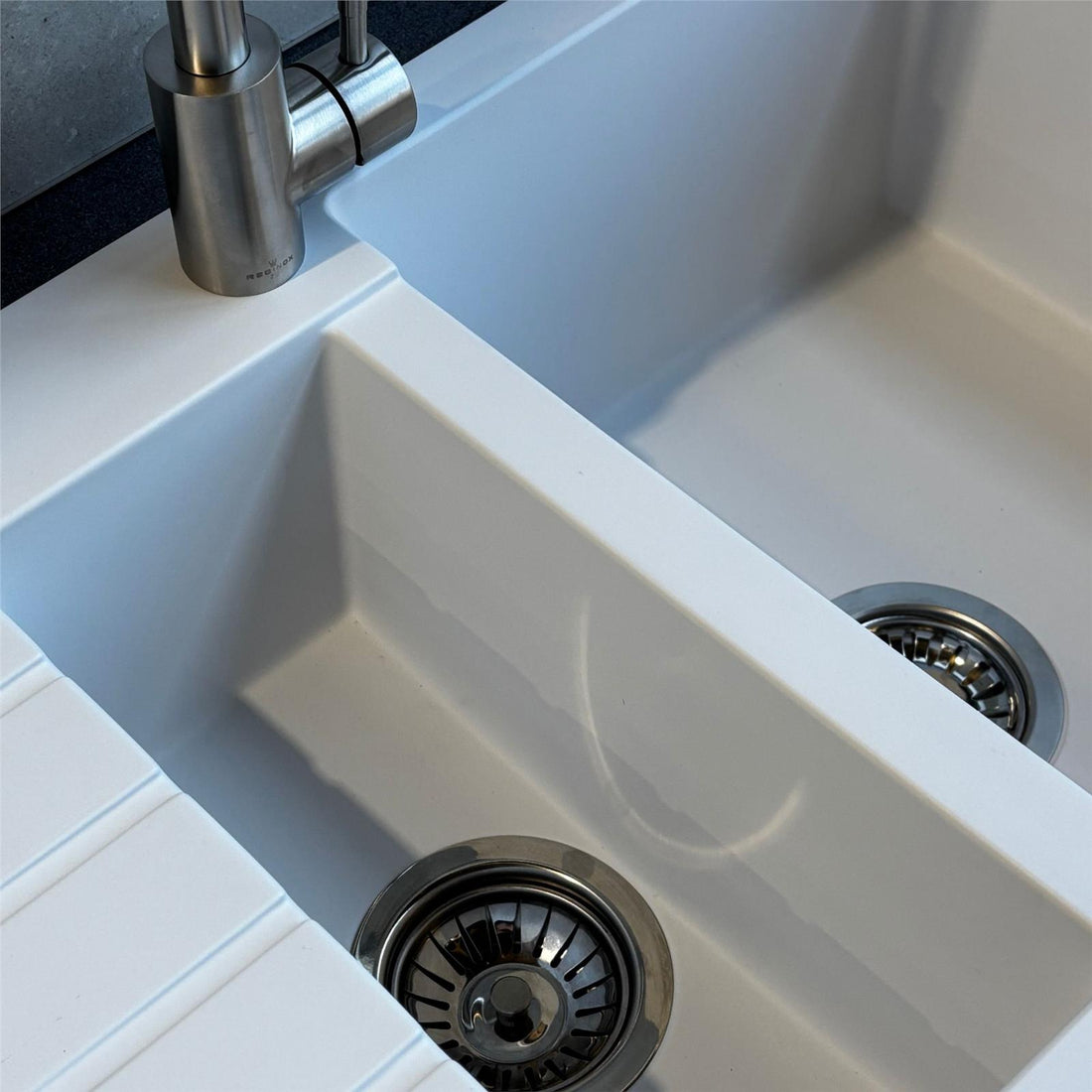 Liquida GRN150WH 1.5 Bowl White Granite Reversible Kitchen Sink With Wastes