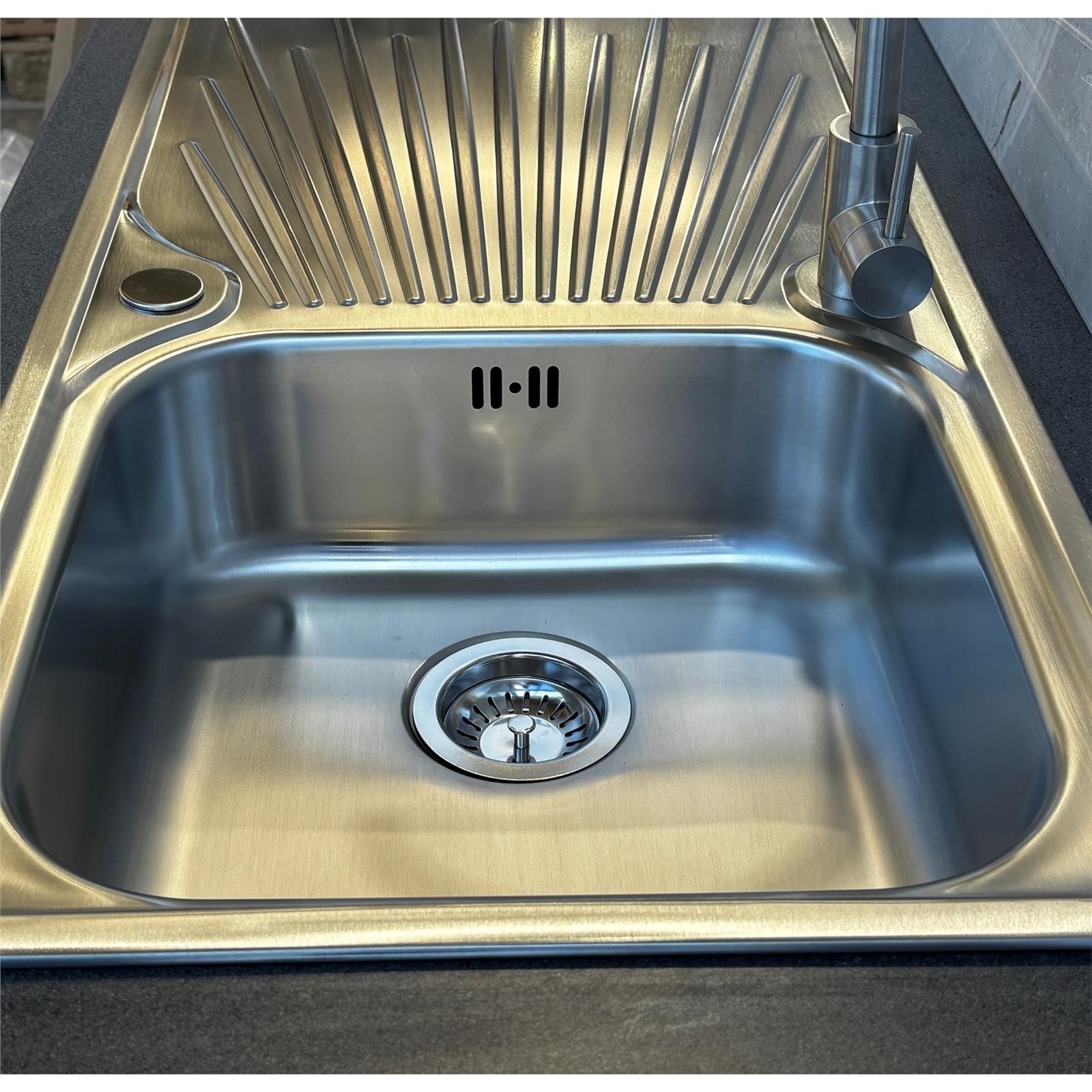 Liquida JAV10SS 1.0 Bowl Reversible Stainless Steel Kitchen Sink & KPO11CH Tap