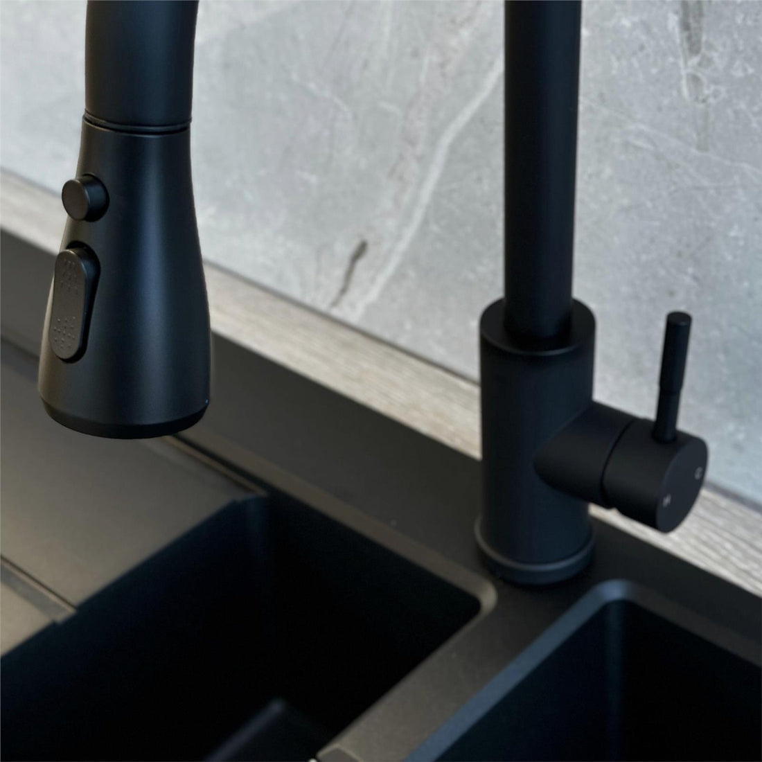 Liquida KPO11MB Matt Black Single Lever Kitchen Tap With Pull Out Spray - GRADED