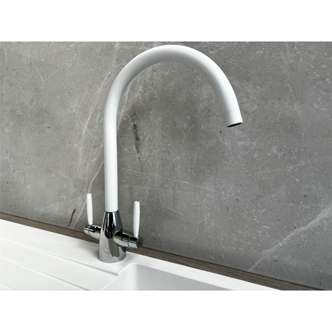 Liquida CMP5WH 1.0 Bowl White Kitchen Sink With LC02WH White Mixer Tap
