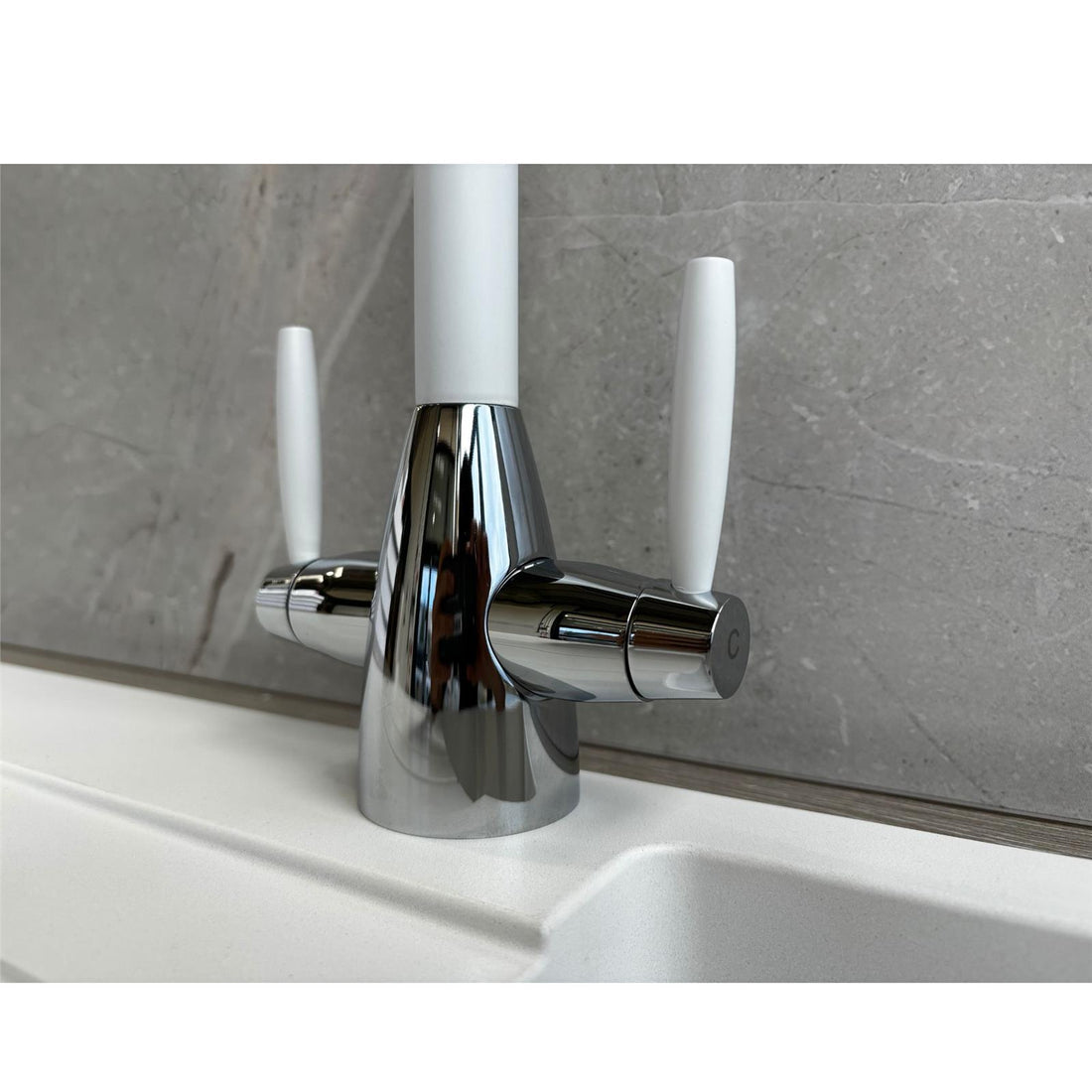 Liquida CMP15WH 1.5 Bowl White Kitchen Sink With LC02WH White Mixer Tap