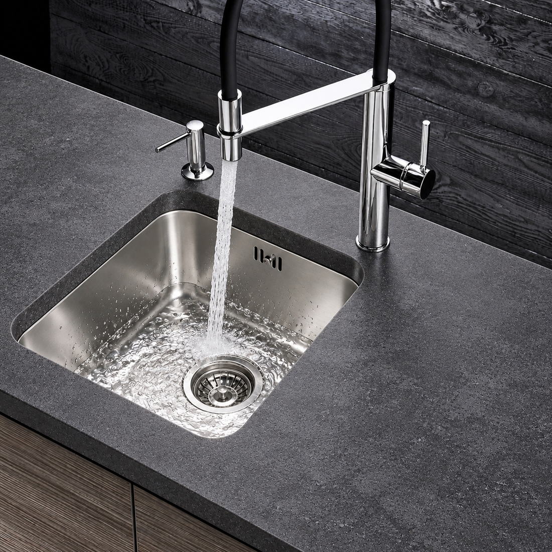 Liquida REL3340 1 Bowl 18/10 Stainless Steel Undermount Kitchen Sink 355x424mm