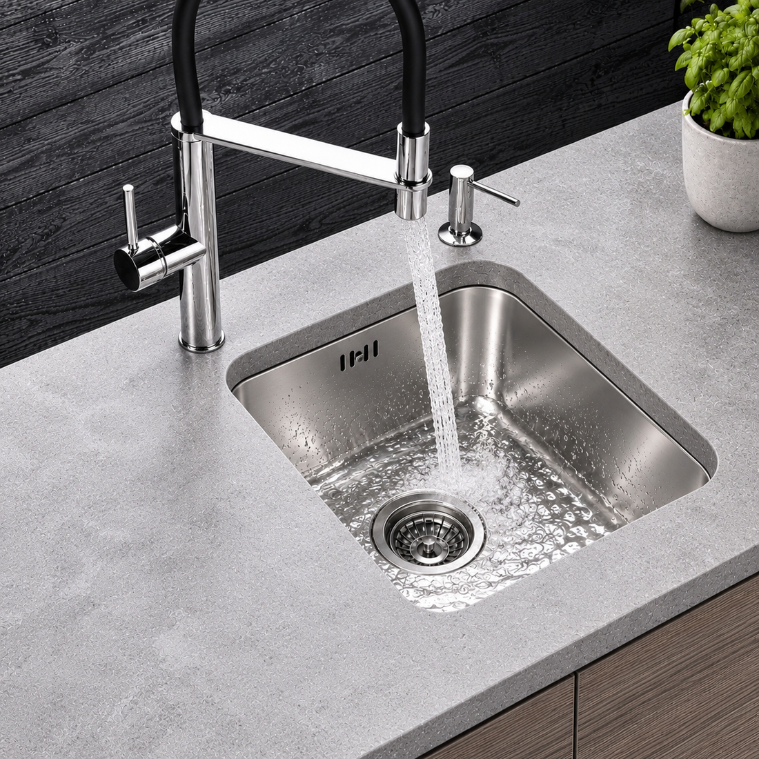 Liquida REL4040 1 Bowl 18/10 Stainless Steel Undermount Kitchen Sink 436x436mm