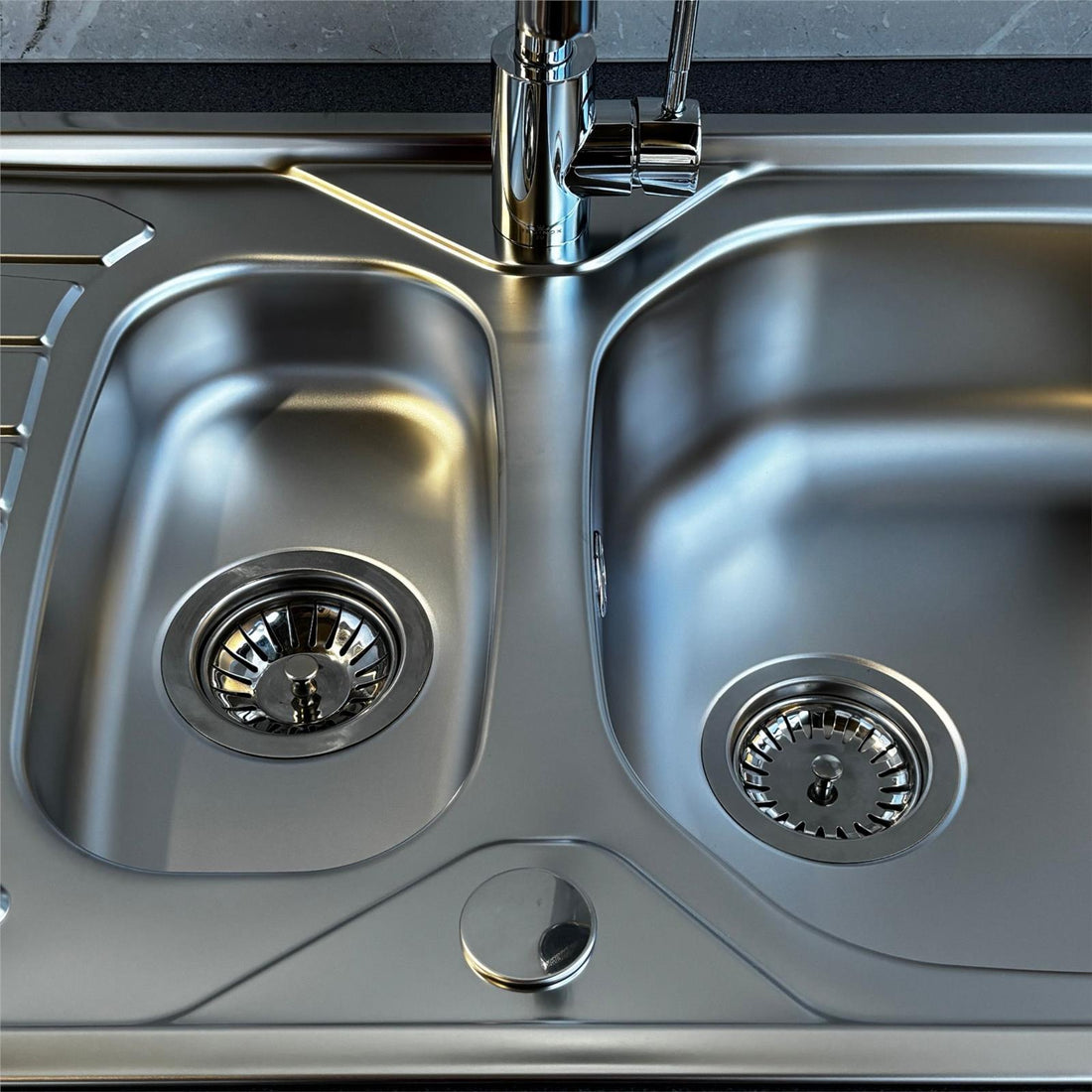 Franke Reno 1.5 Bowl Stainless Steel Reversible Kitchen Sink With Wastes