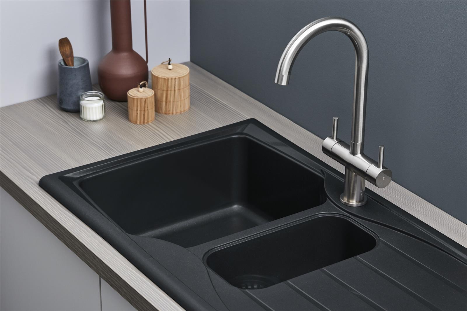 Liquida CMP15BL 1.5 Bowl Reversible Black Kitchen Sink And Waste Kit - GRADED