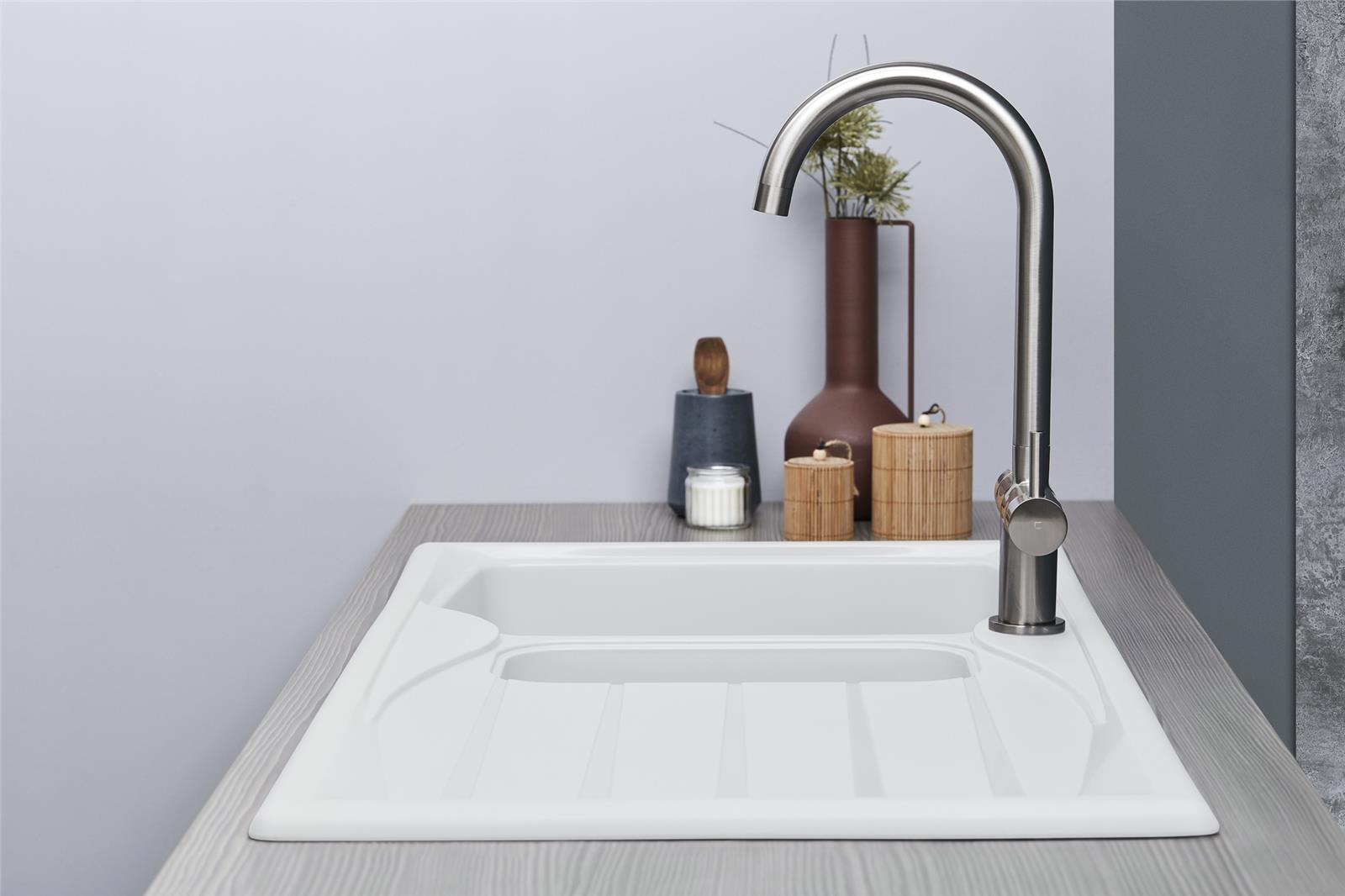 Liquida CMP15WH 1.5 Bowl Reversible White Kitchen Sink And Waste Kit