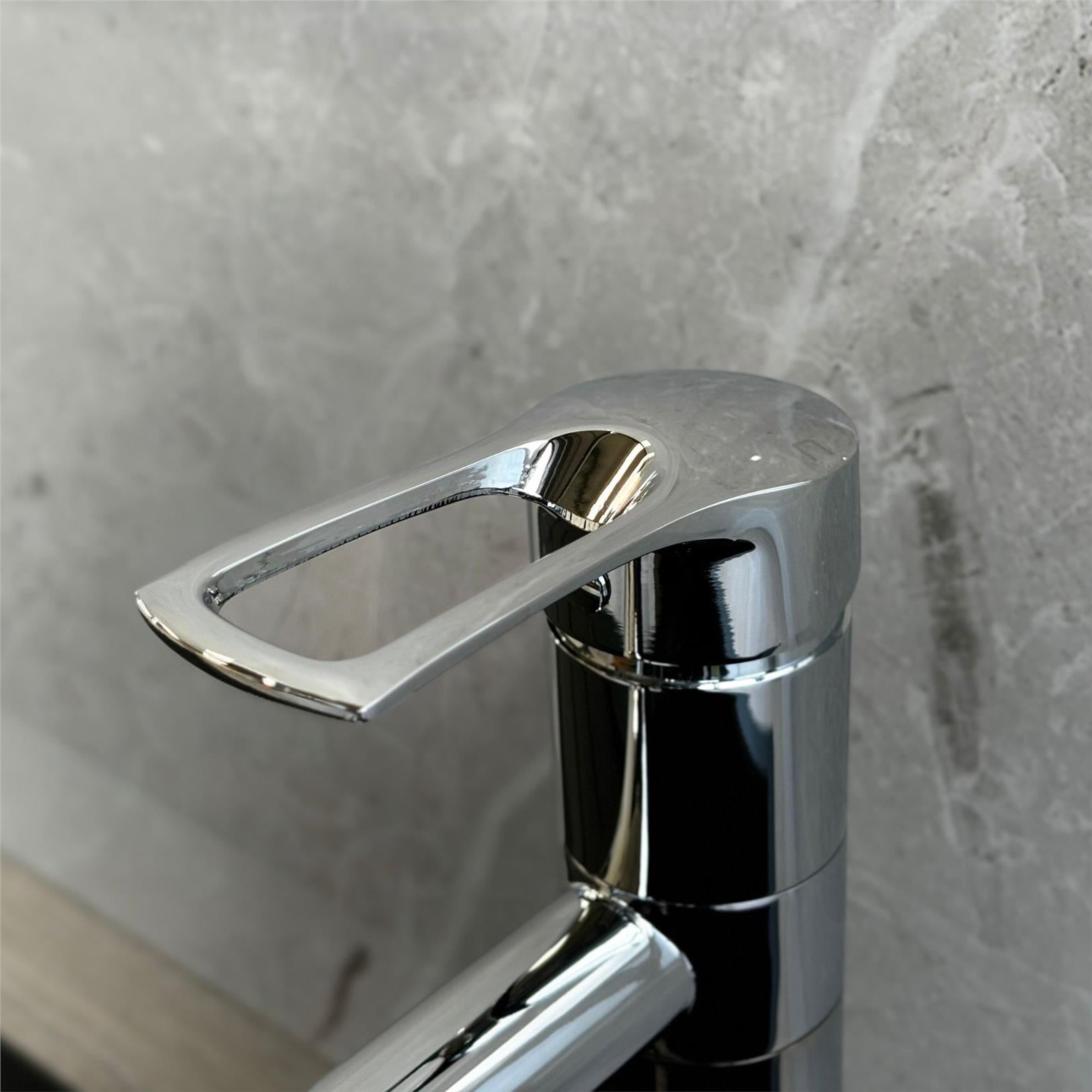 Liquida W16CH Single Lever 360 Degree Swivel Spout Chrome Kitchen Tap